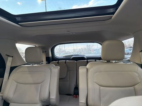 Used 2021 Ford Explorer Limited w/ Hybrid Equipment Group 310A image 6