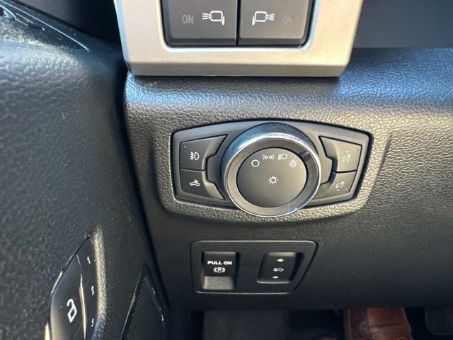 Used 2020 Ford F150 Lariat w/ Equipment Group 502A Luxury AWD/4WD image 28