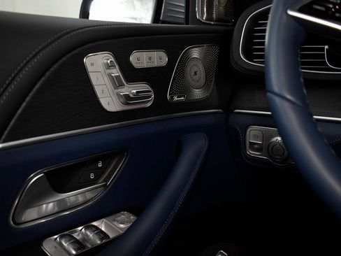 Certified 2026 Mercedes-Benz Maybach GLS 600 4MATIC image 38