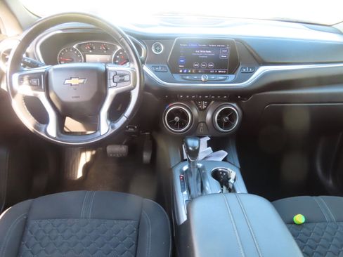 Used 2020 Chevrolet Blazer LT image 17