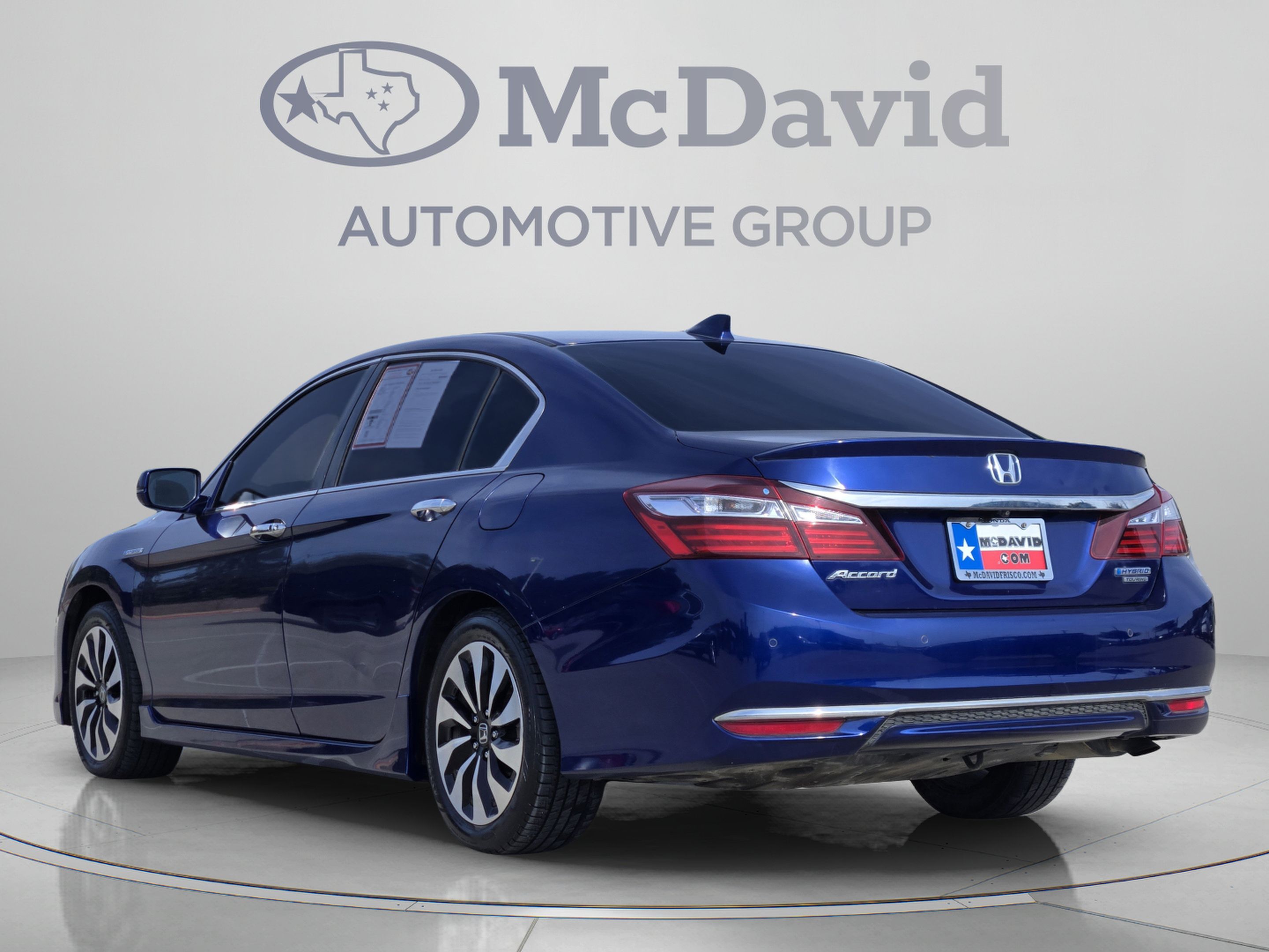 Used 2017 Honda Accord Touring image 4