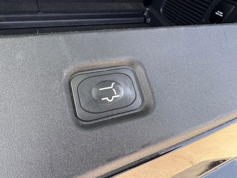 Used 2025 Ford Expedition Platinum AWD/4WD image 34