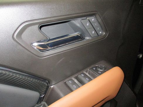 New 2025 GMC Canyon AT4 w/ AT4 Premium Package image 13