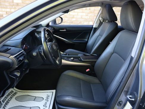 Used 2019 Lexus IS 300 image 15