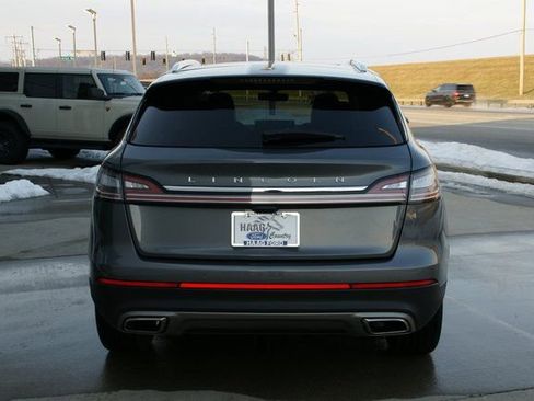 Used 2023 Lincoln Nautilus Reserve w/ Equipment Group 201A image 4