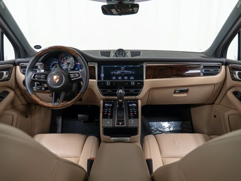Certified 2024 Porsche Macan S AWD/4WD image 22
