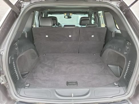 Used 2020 Jeep Grand Cherokee Limited AWD/4WD image 32