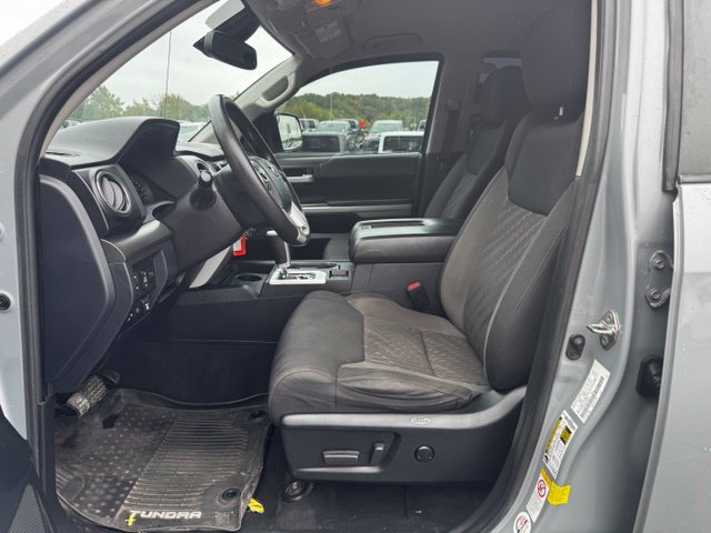 Used 2019 Toyota Tundra SR5 w/ SR5 Upgrade Package AWD/4WD image 16
