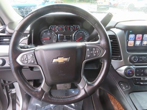 Used 2015 Chevrolet Suburban LTZ image 16
