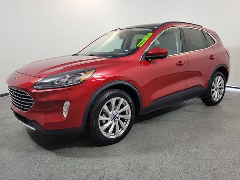 Used 2021 Ford Escape Titanium w/ Titanium Elite Package AWD/4WD image 3