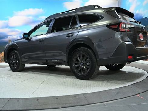 Used 2025 Subaru Outback Onyx Edition AWD/4WD image 6
