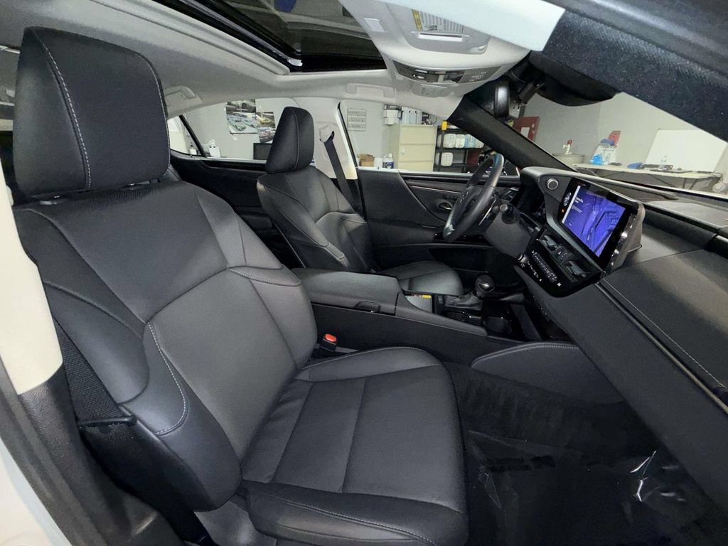 Used 2023 Lexus ES 350 w/ Premium Package FWD image 14