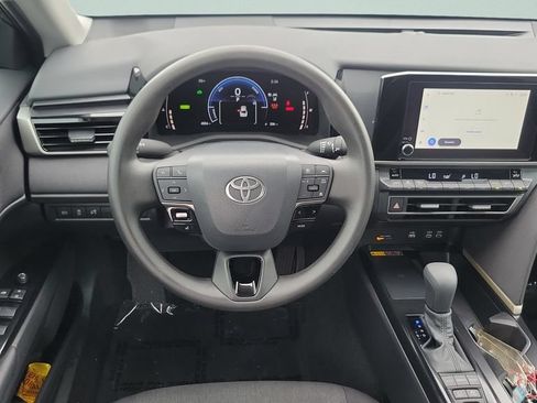 Used 2026 Toyota Camry LE FWD image 12