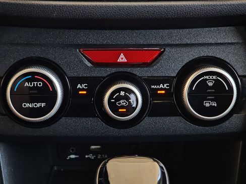 Used 2023 Subaru Crosstrek 2.0i Premium w/ Special Edition image 27