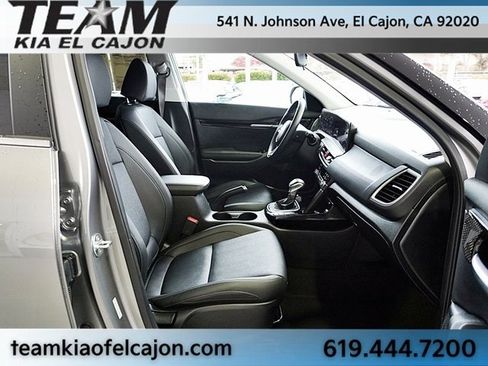 Certified 2025 Kia Seltos EX w/ EX Sunroof Package image 12