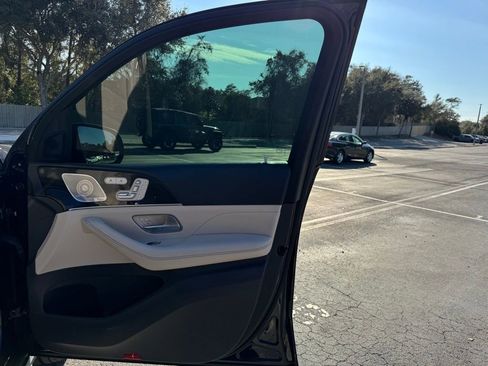 Used 2020 Mercedes-Benz GLS 580 4MATIC image 31