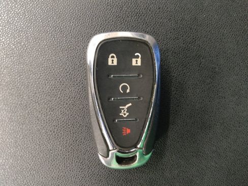 Used 2024 Chevrolet Equinox LT image 32