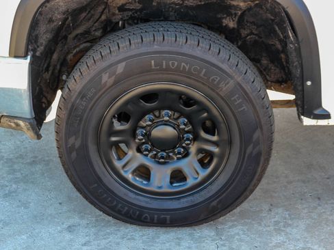 Used 2021 Chevrolet Silverado 3500 LT image 14