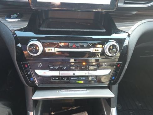 Used 2021 Ford Explorer Limited w/ Class III Trailer Tow Package AWD/4WD image 10