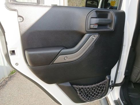 Used 2012 Jeep Wrangler Unlimited Sport image 26