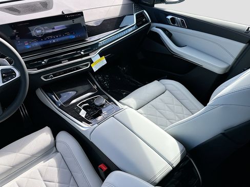 New 2026 BMW X5 sDrive40i w/ M Sport Package RWD image 18