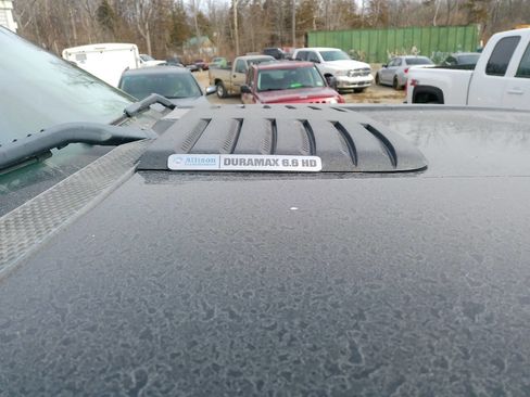 Used 2011 GMC Sierra 2500 SLE w/ SLE Preferred Package image 16