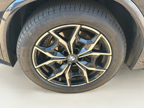 Used 2023 BMW X4 xDrive30i w/ M Sport Package AWD/4WD image 11