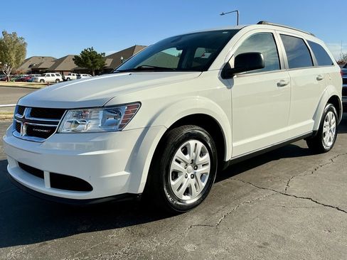 Used 2020 Dodge Journey SE image 7