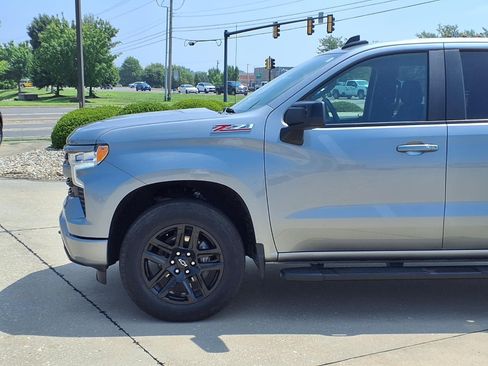 Used 2025 Chevrolet Silverado 1500 RST AWD/4WD image 17