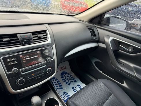 Used 2017 Nissan Altima 2.5 S w/ Power Driver Seat Package image 9