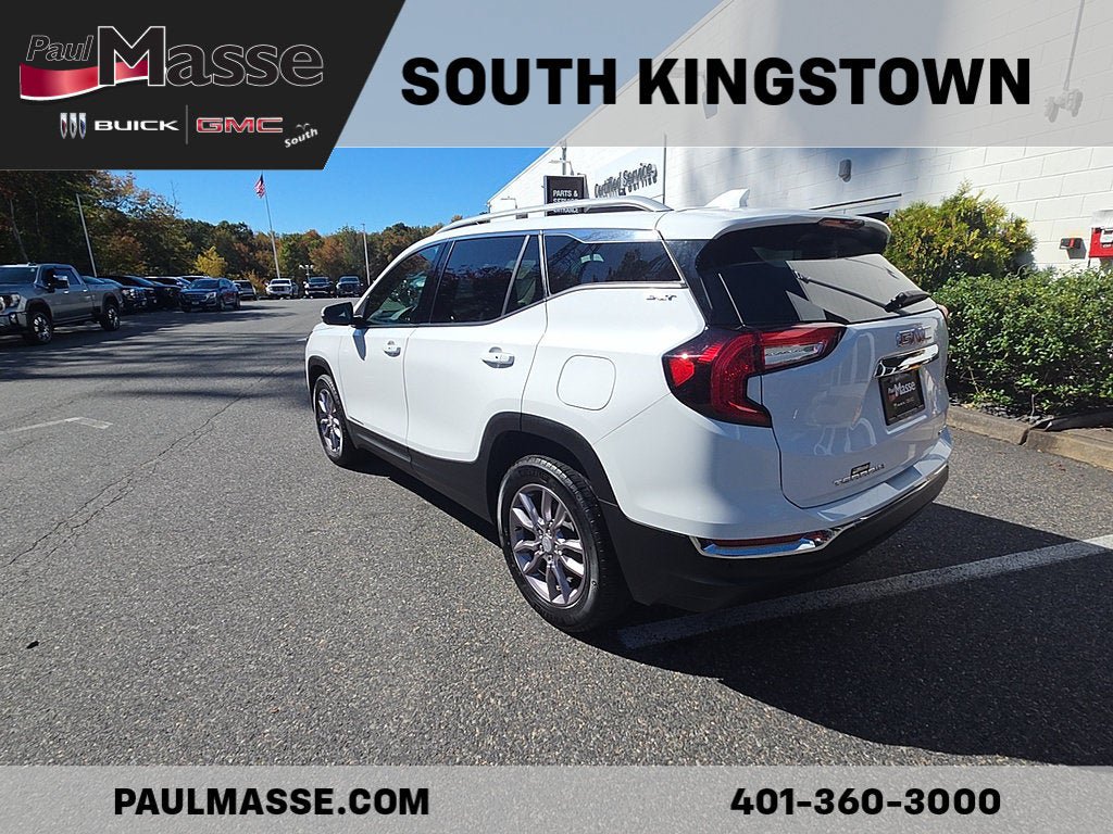 Used 2023 GMC Terrain SLT AWD/4WD image 7