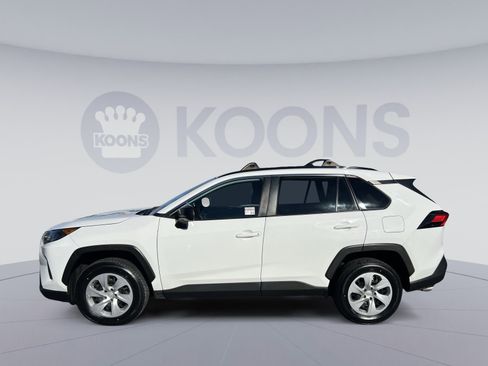 Used 2020 Toyota RAV4 LE image 2
