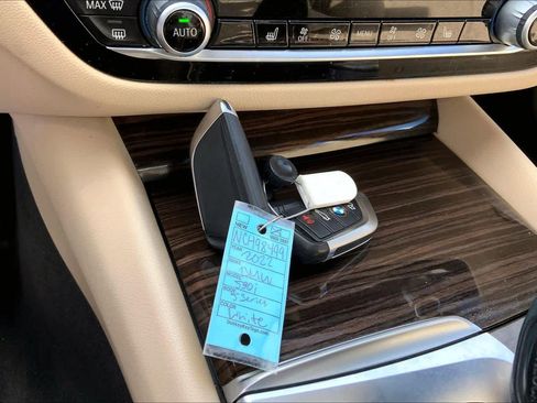 Used 2022 BMW 530i xDrive AWD/4WD image 15