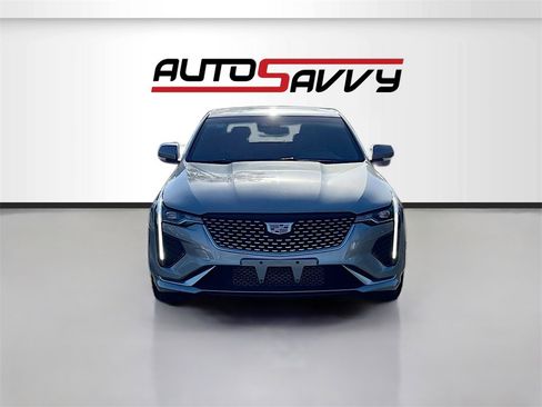 Used 2025 Cadillac CT4 Luxury image 2