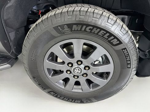 Used 2027 Toyota Land Cruiser AWD/4WD image 30