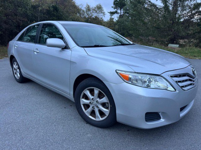 Used 2011 Toyota Camry LE w/ LE Extra-Value Pkg FWD image 1