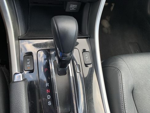 Used 2017 Honda Accord EX-L image 26