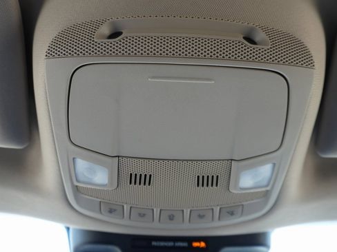 Used 2024 Ford Expedition XLT image 18