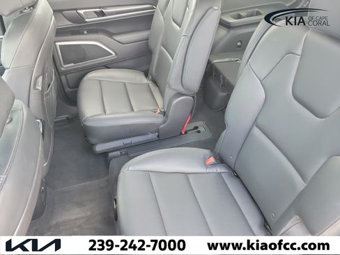 Certified 2024 Kia Telluride S FWD image 12