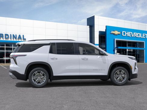 New 2026 Chevrolet Traverse LT w/ Driver Confidence Package image 5