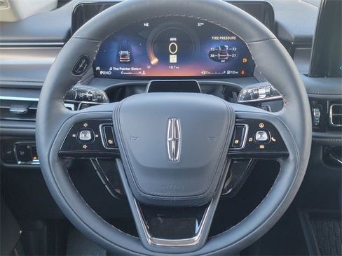 New 2026 Lincoln Aviator AWD image 32