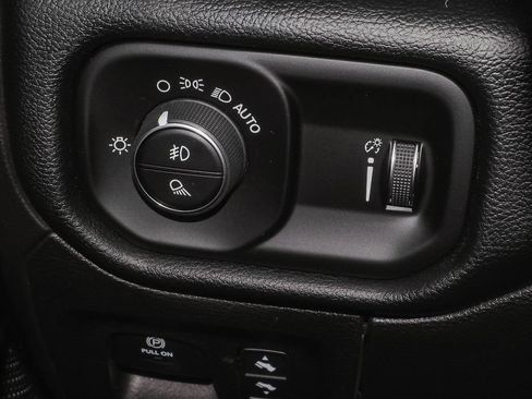Used 2021 RAM 1500 Big Horn AWD/4WD image 27