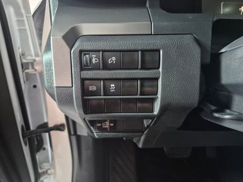 Certified 2024 Toyota Tacoma SR5 AWD/4WD image 16