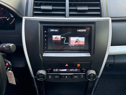 Used 2015 Toyota Camry XSE w/ Moonroof Package image 15