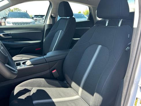 Used 2025 Hyundai Sonata SEL FWD image 31