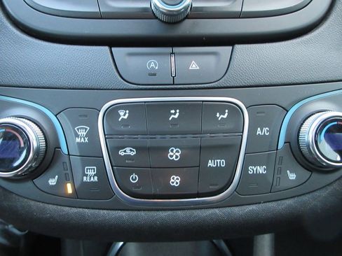 Used 2024 Chevrolet Malibu LT image 29