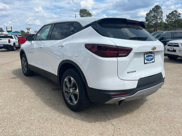 Used 2026 Chevrolet Blazer LT FWD image 3