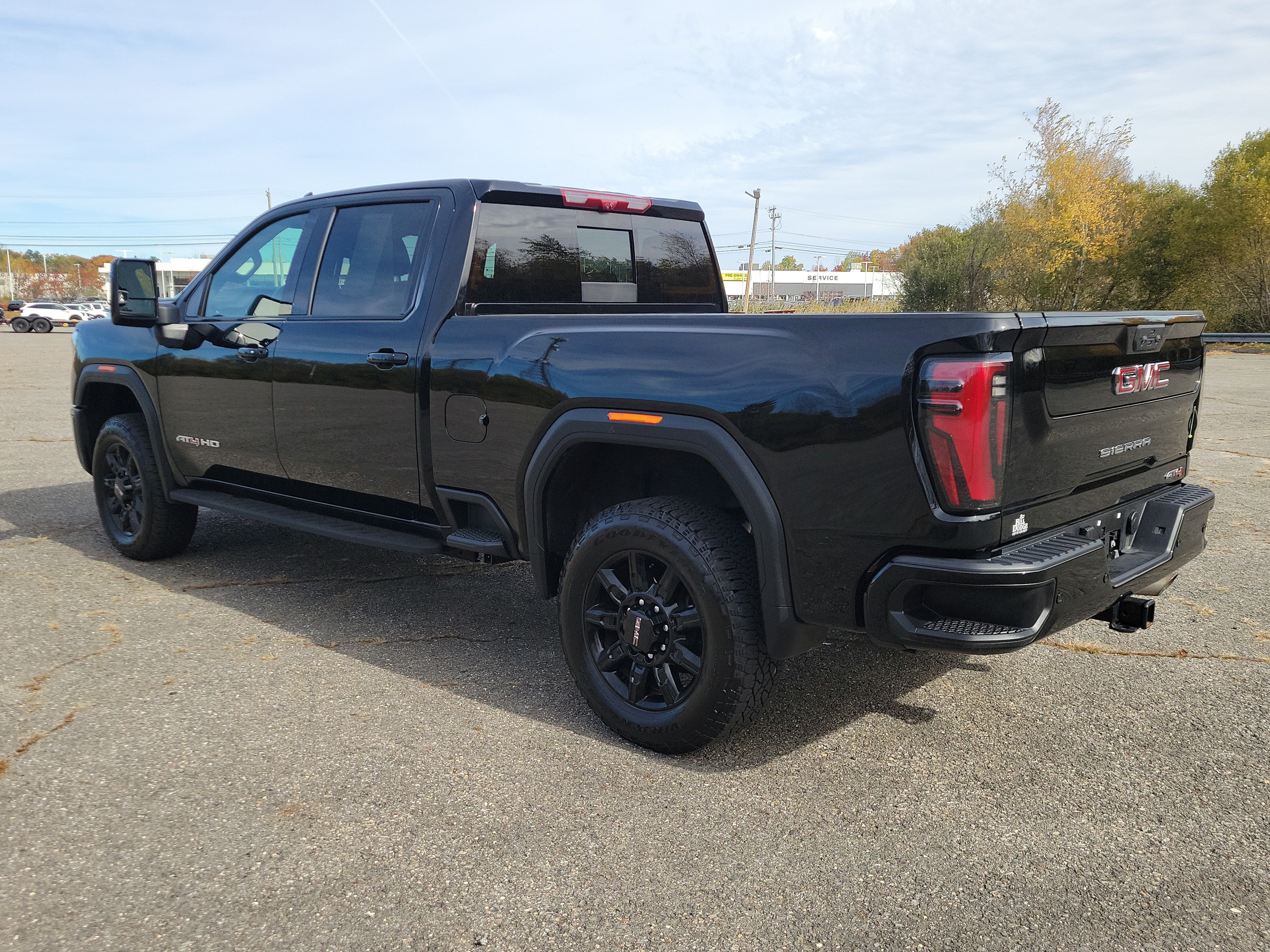 Used 2026 GMC Sierra 2500 AT4 w/ AT4 Premium Plus Package AWD/4WD image 7