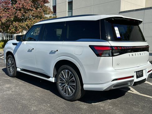 New 2025 INFINITI QX80 Sensory image 5
