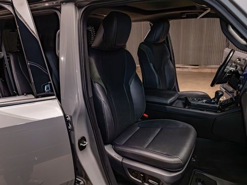 Used 2024 Lexus GX 550 image 26